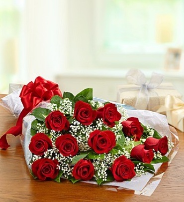Red Wrapped Bouquet for Romance