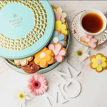 Blooming Shortbread Cookies