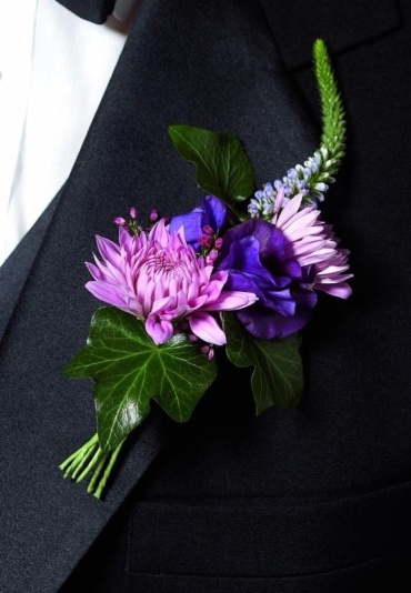 Nottingham Boutonniere