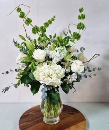 Pristine Grace Vase Bouquet